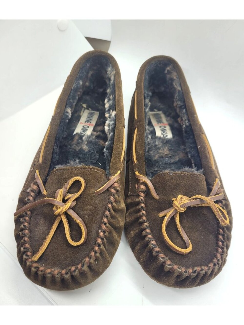 Minnetonka womens Suede Moccasin Slippers brown Faux Fur Lining 8 Indian western